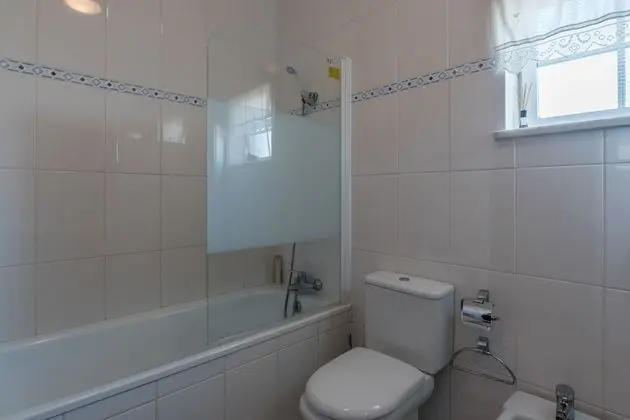 Comfort İki Ayrı Yataklı Oda, Ortak Banyo