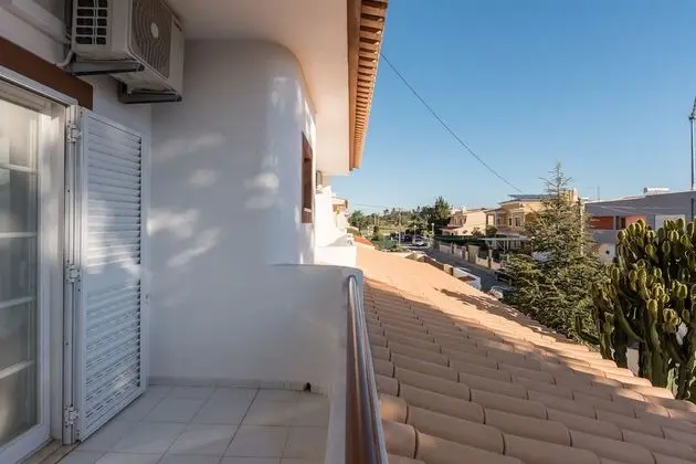 Comfort İki Ayrı Yataklı Oda, Ortak Banyo