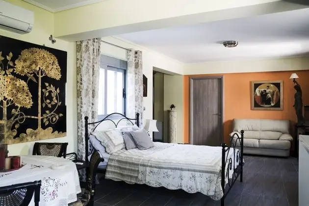 Stüdyo, Bahçe Manzaralı