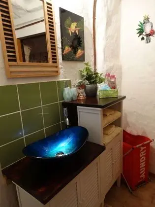 Ev, 2 Yatak Odası (Dinky Di's Dugout)