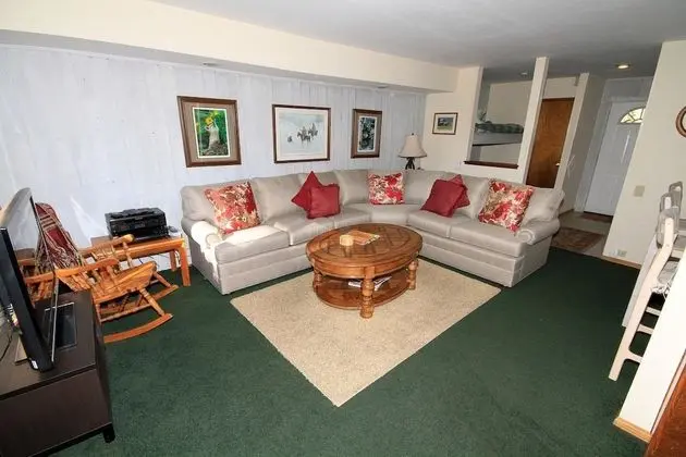 1-Bedroom Condo