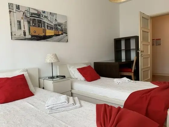 İki Ayrı Yataklı Oda, Özel Banyo, Zemin Kat