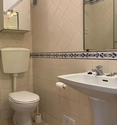İki Ayrı Yataklı Oda, Özel Banyo, Zemin Kat