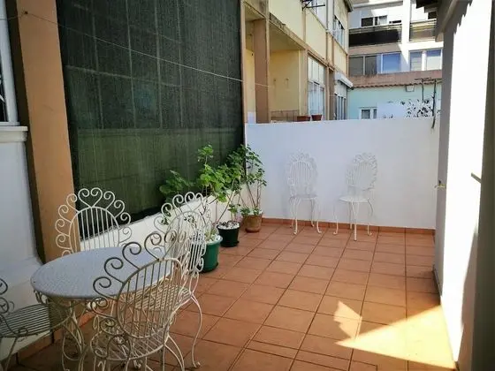 Tek Büyük Yataklı Oda, Özel Banyo, Zemin Kat