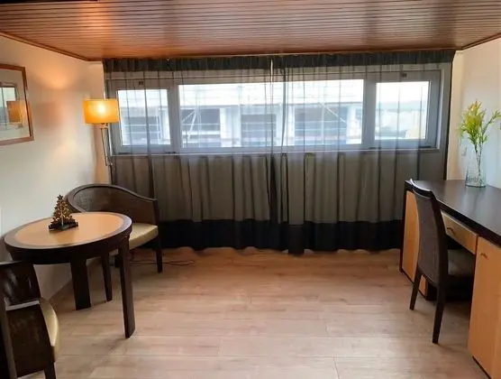 Business Stüdyo, Sigara İçilmez, Küçük Mutfak