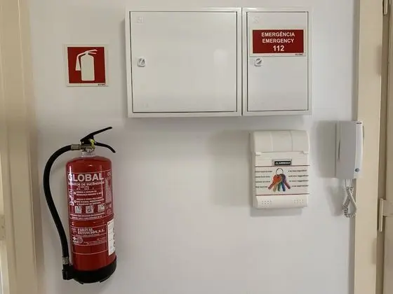 City Tek Büyük Yataklı Oda