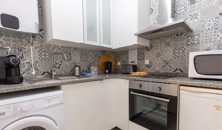 City Tek Büyük Yataklı Oda