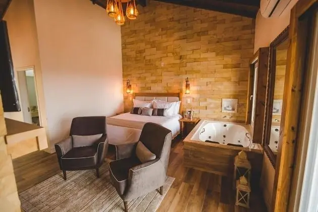 Romantic Tek Büyük Yataklı Oda