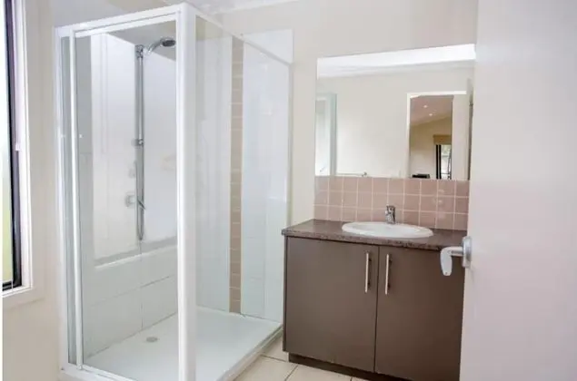 Deluxe Kulübe (Spa - Sleeps 6)