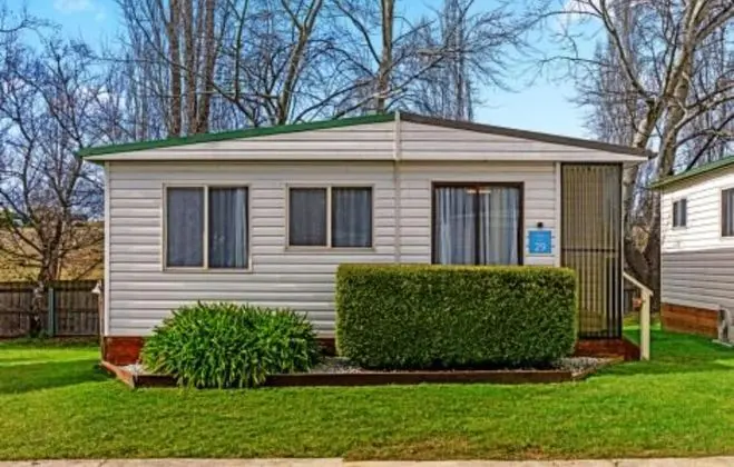 Standard Kulübe (Standard Cabin - Sleeps 4 )