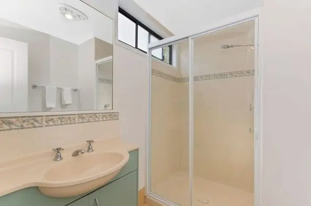 Standard Kulübe, 2 Yatak Odası (Sleeps 6)