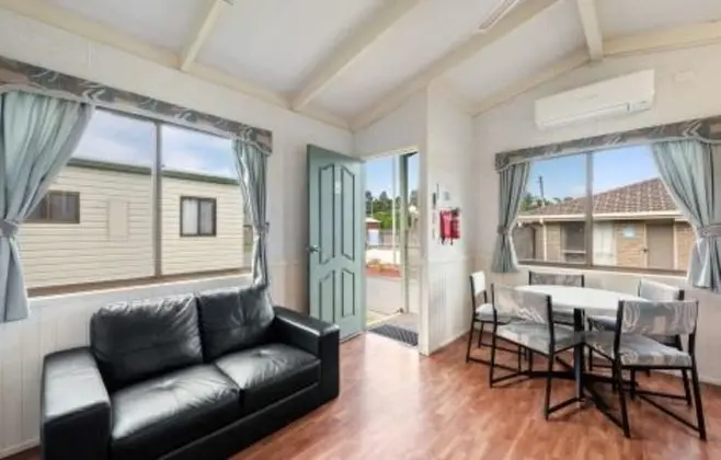 Standard Kulübe (Sleeps 6)