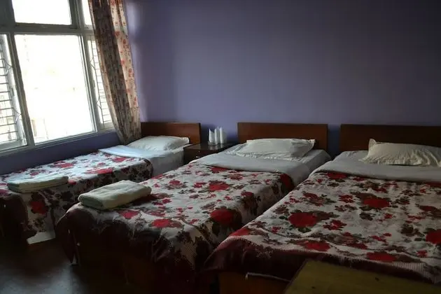 Üç Kişilik Oda