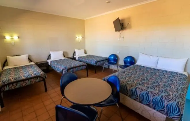 Dört Kişilik Oda (Budget Lodge)