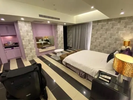 Deluxe Tek Büyük Yataklı Oda
