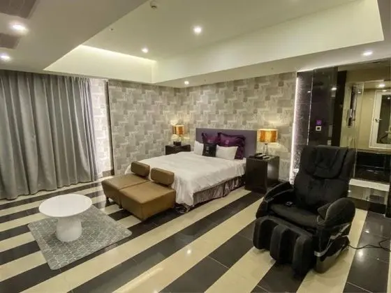 Deluxe Tek Büyük Yataklı Oda
