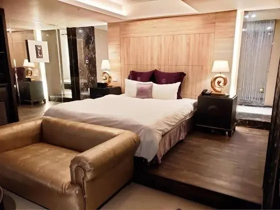Deluxe Tek Büyük Yataklı Oda