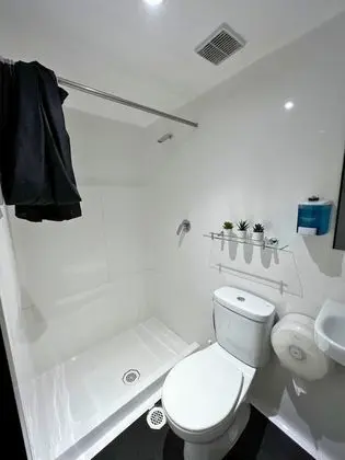 Standard Tek Büyük Yataklı Oda, 1 Çift Kişilik Yatak, Banyolu/Duşlu
