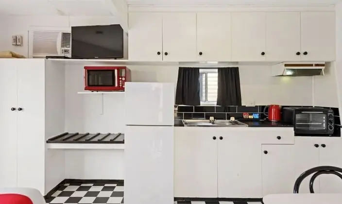 Economy Kulübe (Sleeps 4)