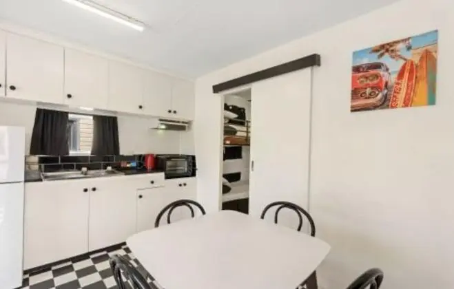 Economy Kulübe (Sleeps 4)