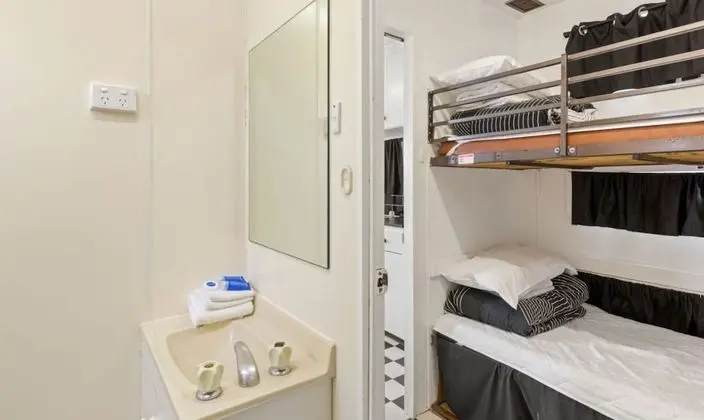 Economy Kulübe (Sleeps 4)