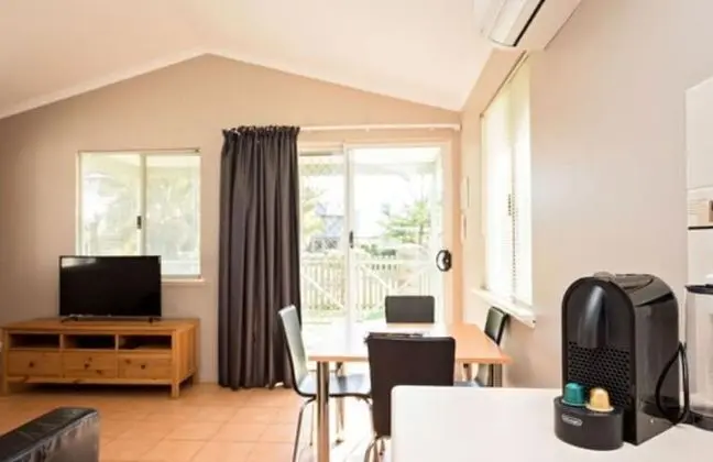 Deluxe Kulübe (Sleeps 4)
