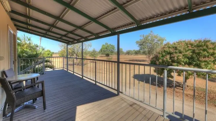 Standard Kulübe (Elevated Studio - Sleeps 2)