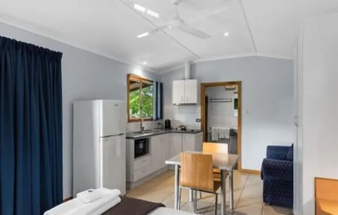 Standard Kulübe (Elevated Studio - Sleeps 2)