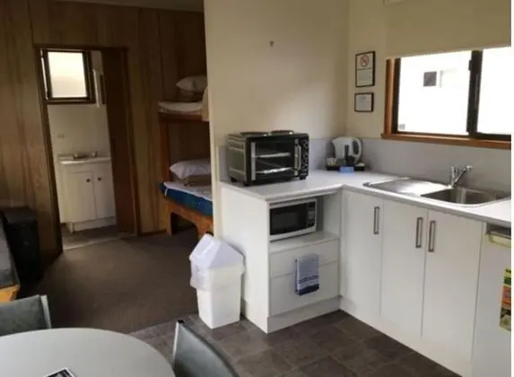 Economy Studio Cabin - Sleeps 4