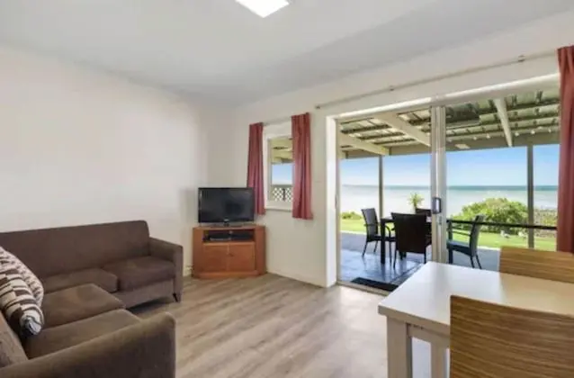 Superior Studio Beachfront - Sleeps 4