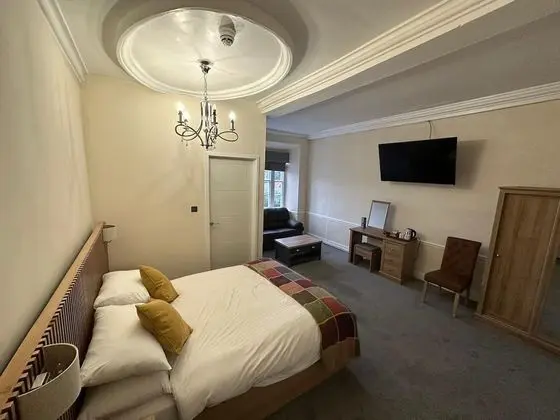 Superior Süit, Banyolu/Duşlu