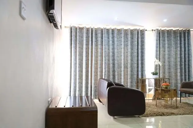 Exclusive Tek Büyük Yataklı Oda