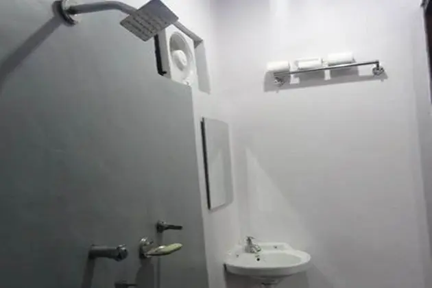 Comfort Tek Büyük Yataklı Oda, Ortak Banyo