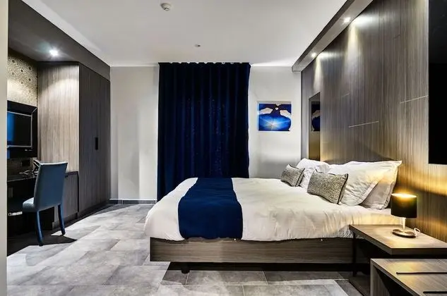 Deluxe Tek Büyük veya İki Ayrı Yataklı Oda, Balkon