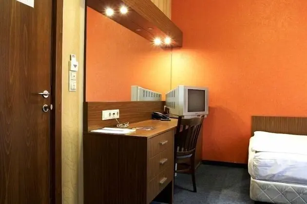 Budget Single Room