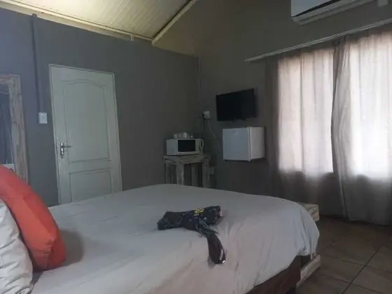 Standard Tek Büyük Yataklı Oda