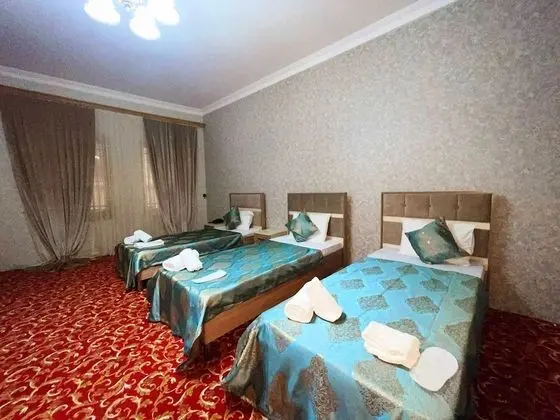 Üç Kişilik Oda