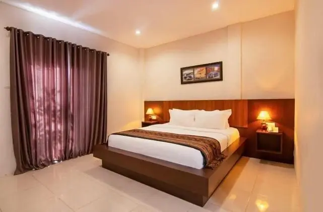 Premier Oda, Balkon, Havuz Manzaralı
