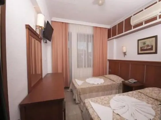 Standard Tek Büyük veya İki Ayrı Yataklı Oda