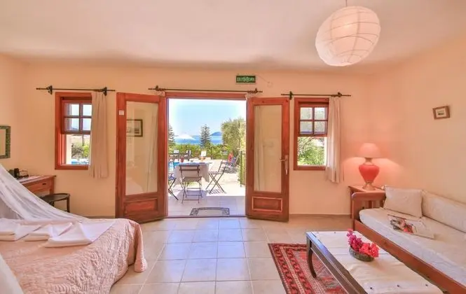Suite, Bahçe Manzaralı, Balkonlu