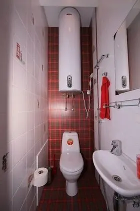 Basic İki Ayrı Yataklı Oda, Ortak Banyo