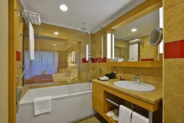 Grand Deluxe Room with Garden View