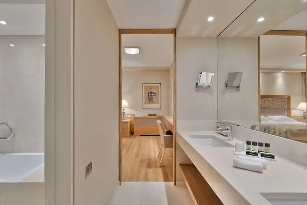 Family Oda (One space or 2 Connecting Rooms)