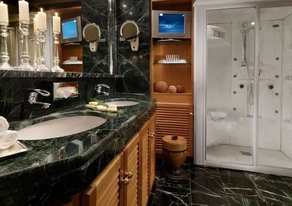 Presidential Suite 815