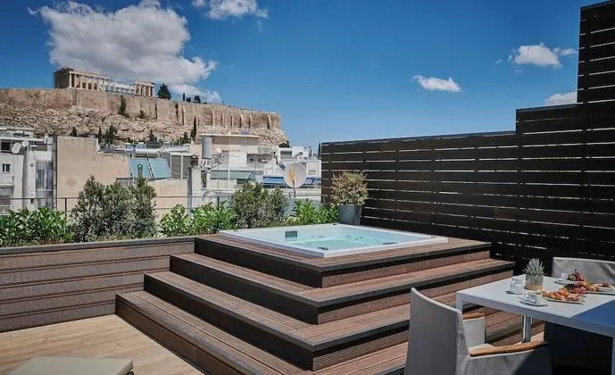 Süit, Teras (Acropolis)