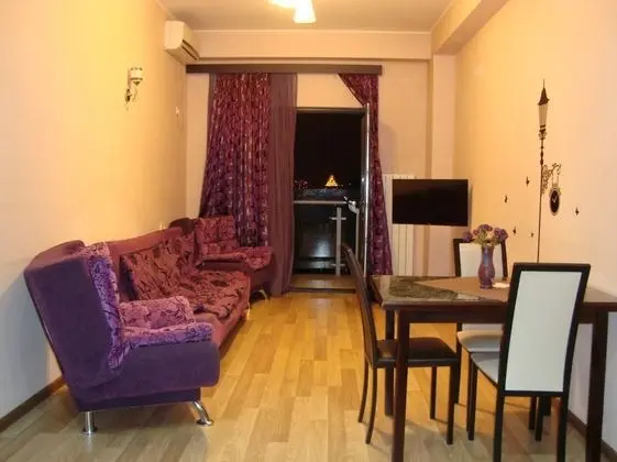 Apart Daire, 1 En Büyük (King) Boy Yatak, Buzdolabı ve Mikrodalga, Şehir Manzaralı