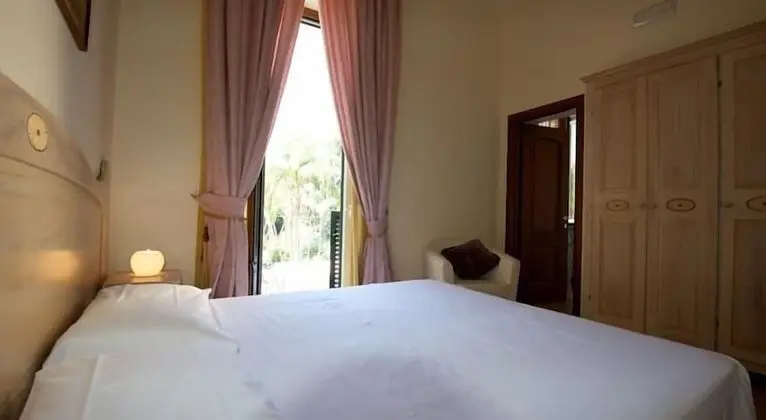 Tek Büyük Yataklı Oda, Balkon, Şehir Manzaralı