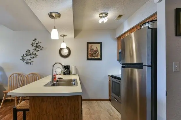 Daire (Divine 9 Condo - RESORT AMENITIES - F)