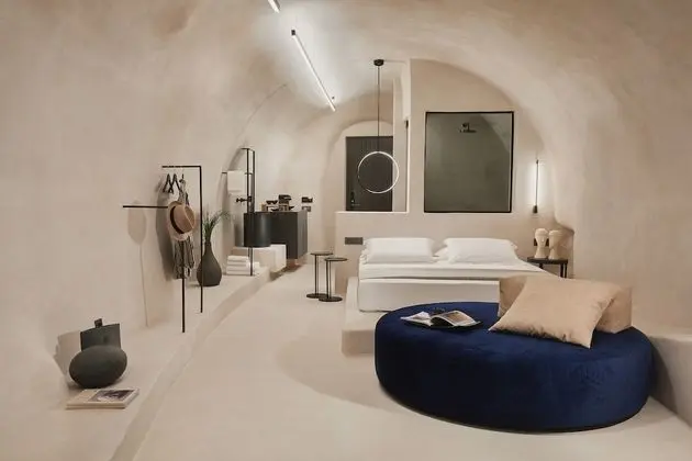 Astral Cave Suite with Jetted Tub, Caldera View