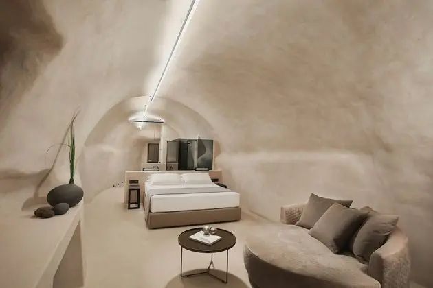 Astral Cave Suite with Jetted Tub, Caldera View